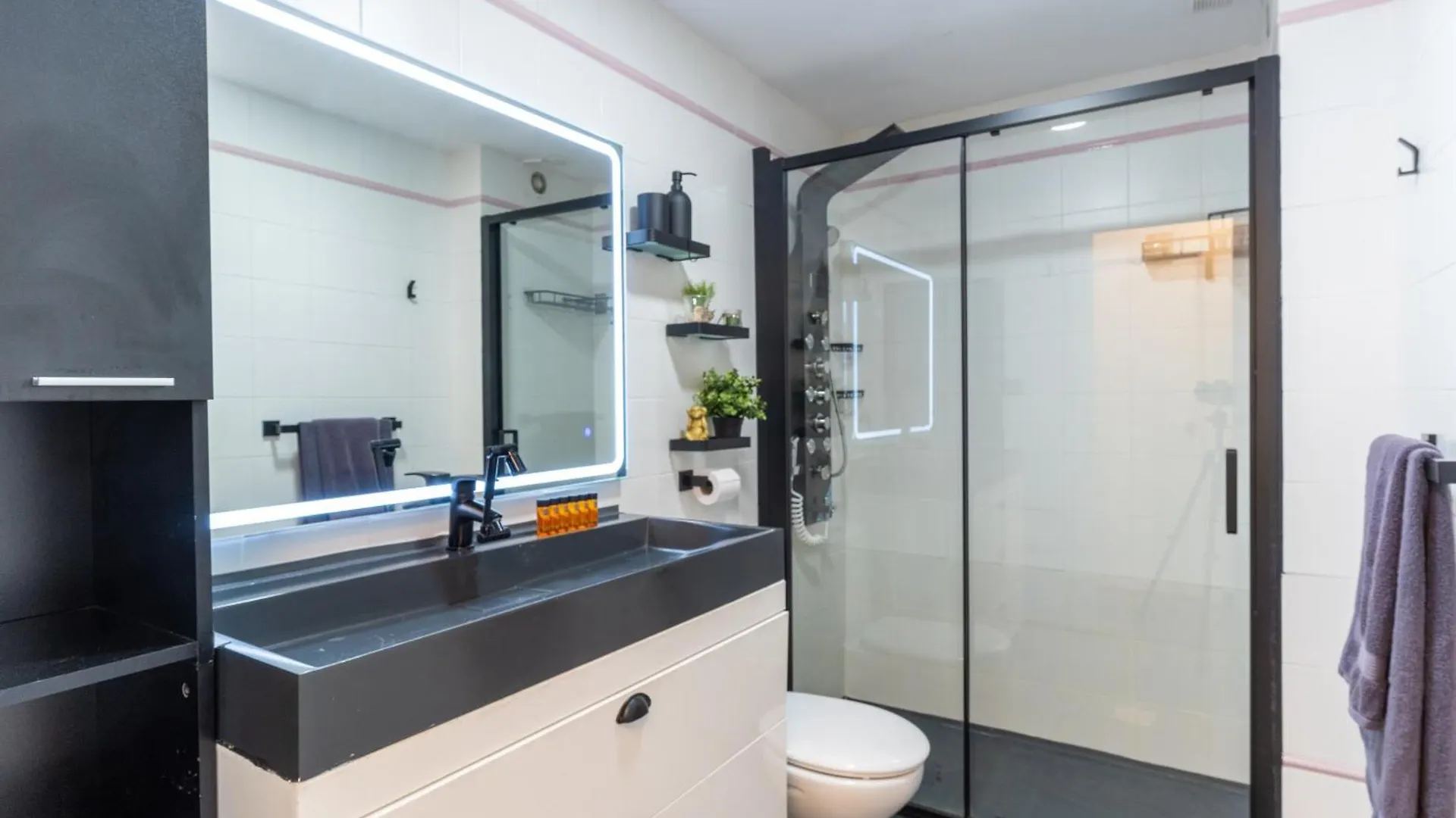 Trendyhomes Geminis I Moderno Piso En La Mejor Zona De Aguadulce Aguadulce  Aguadulce (Almeria)